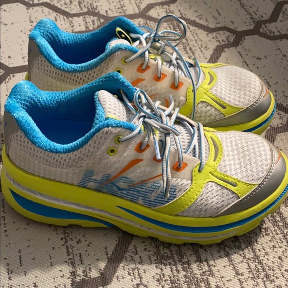 Hoka One One Bondi B tennis shoes